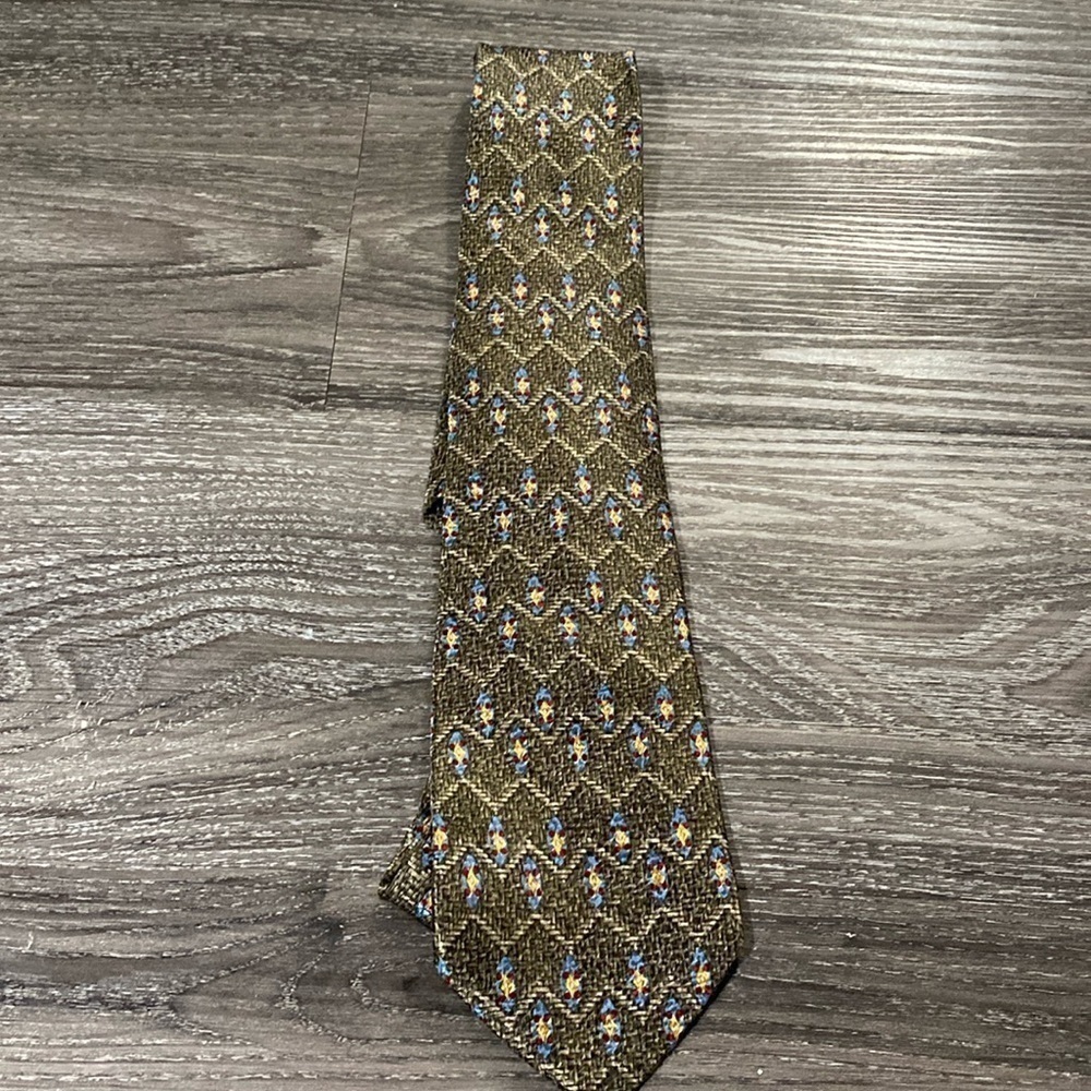 3/$30 Guy Larouche 100% Silk Tie